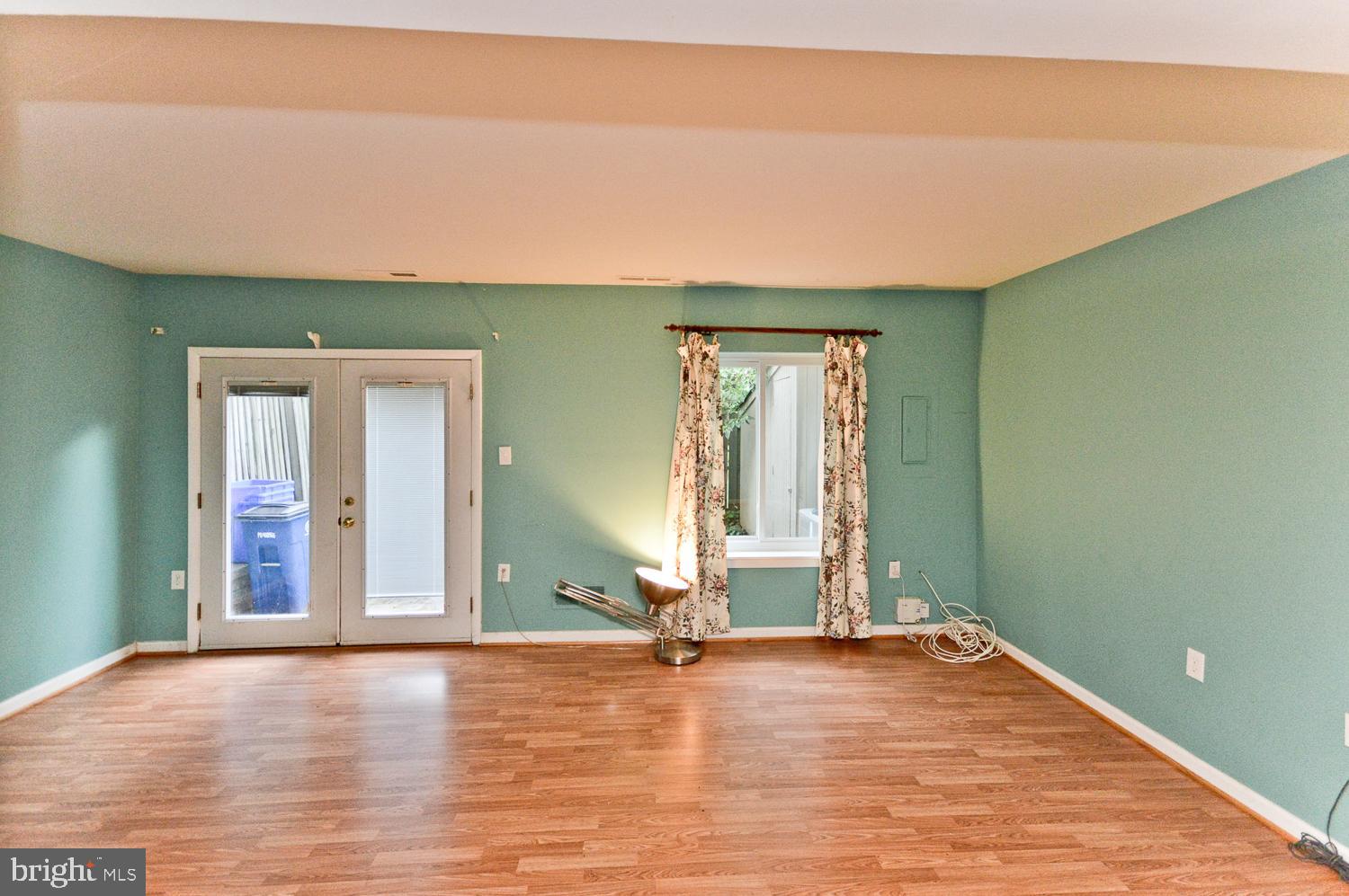 9607 Horizon Run Road, Unit 3D Montgomery Village, MD 20886 - Photo 14 of 30 Living Room