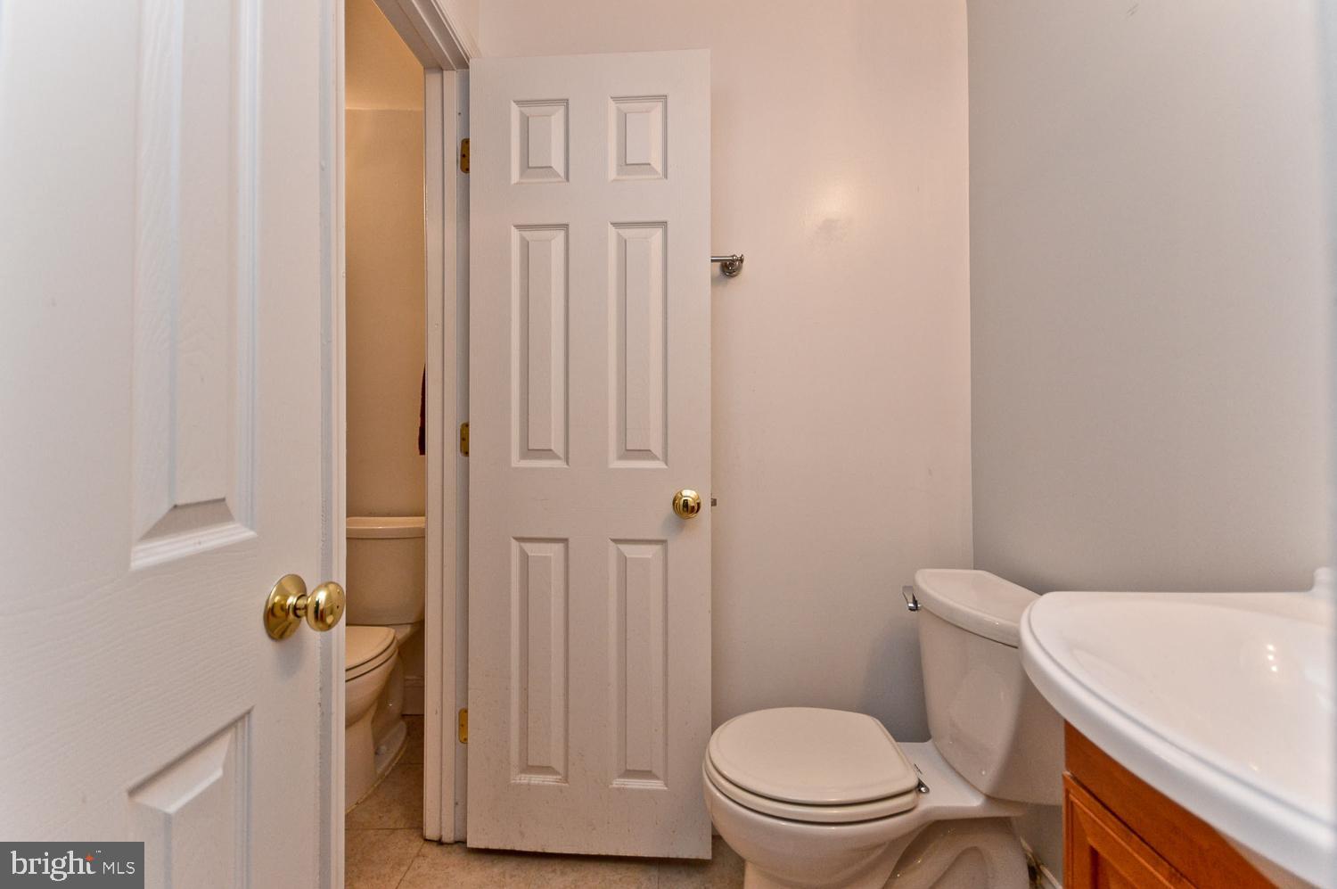 9607 Horizon Run Road, Unit 3D Montgomery Village, MD 20886 - Photo 20 of 30 Updated Half Bath