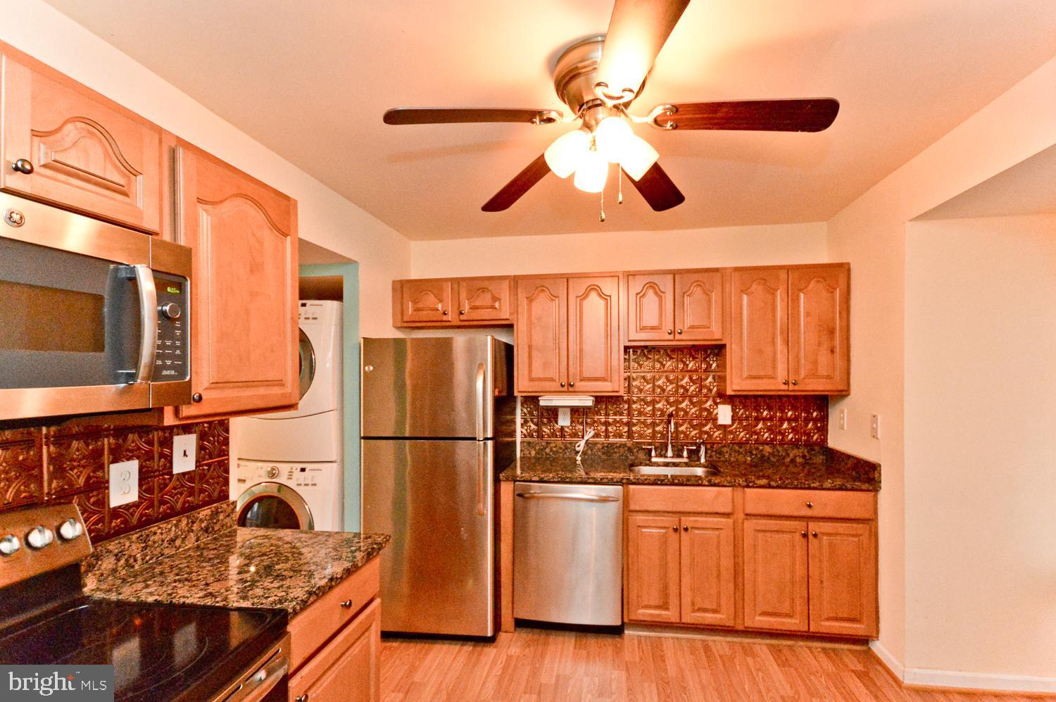 9607 Horizon Run Road, Unit 3D Montgomery Village, MD 20886 - Photo 8 of 30 Eat In Kitchen