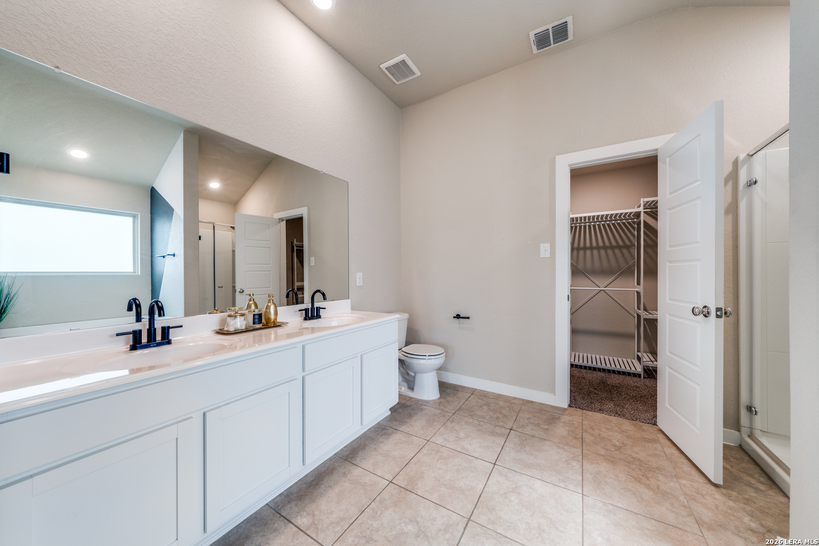 7060 Rimwood Street Live Oak, TX 78233 - Photo 11 of 19