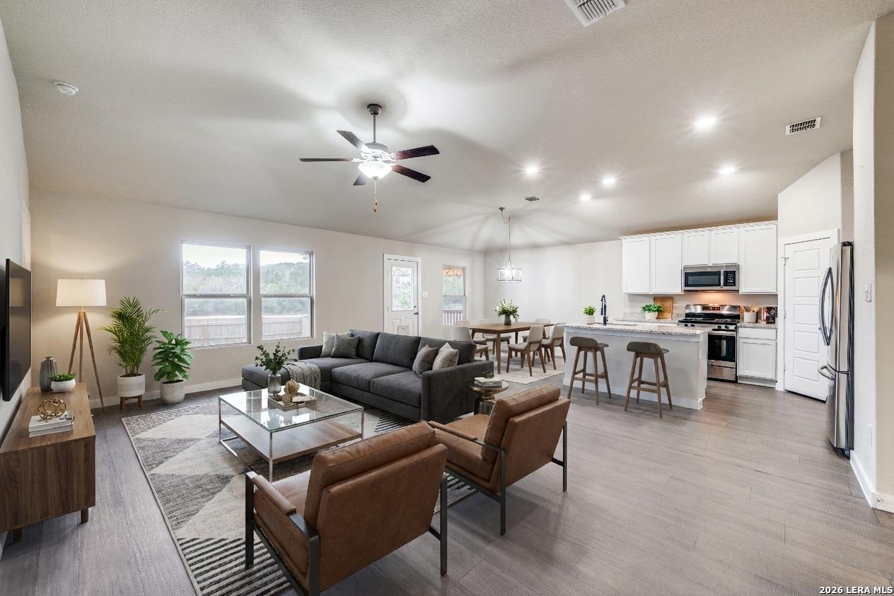 7060 Rimwood Street Live Oak, TX 78233 - Photo 3 of 19