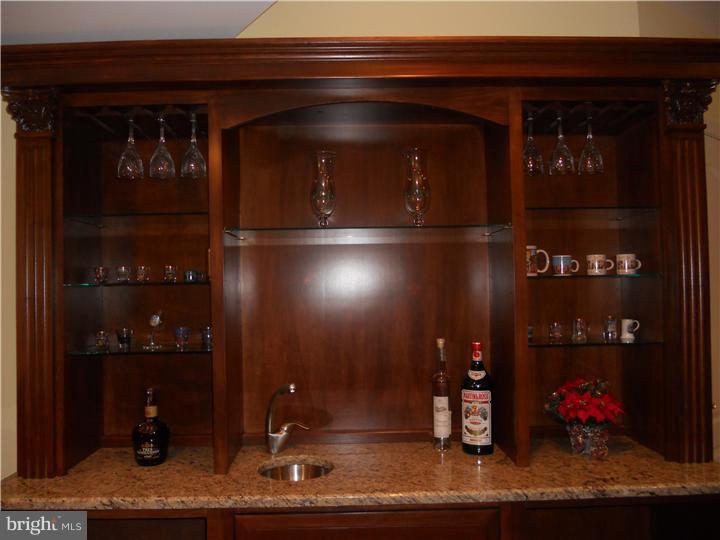 22 Castleton Lane Moorestown, NJ 08057 - Photo 14 of 24 Wet Bar