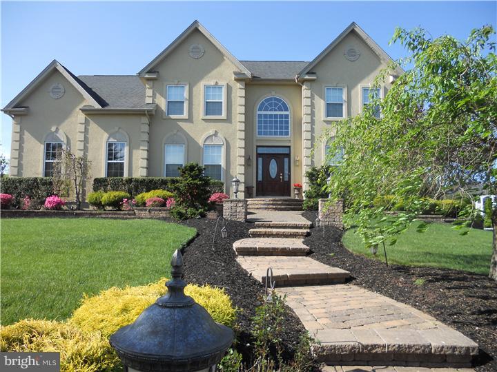 22 Castleton Lane Moorestown, NJ 08057 - Photo 4 of 24 Exterior Front