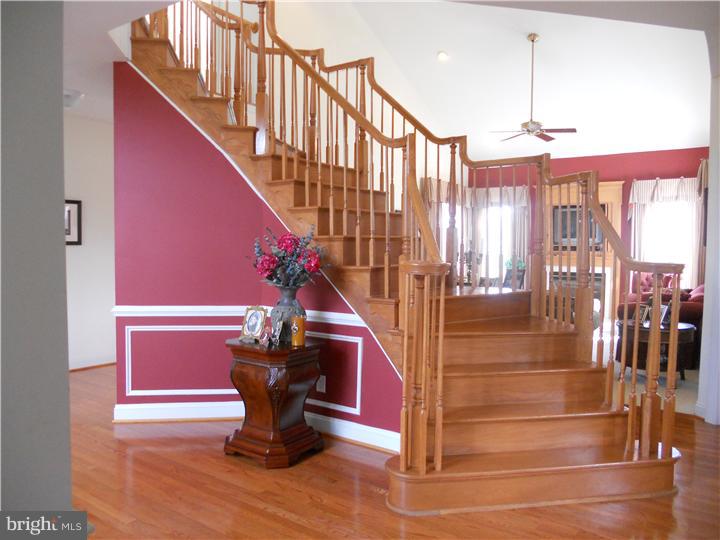 22 Castleton Lane Moorestown, NJ 08057 - Photo 5 of 24 Gallery Image 5