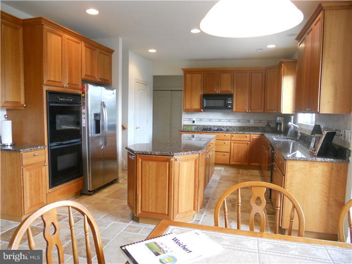 22 Castleton Lane Moorestown, NJ 08057 - Photo 9 of 24 Kitchen