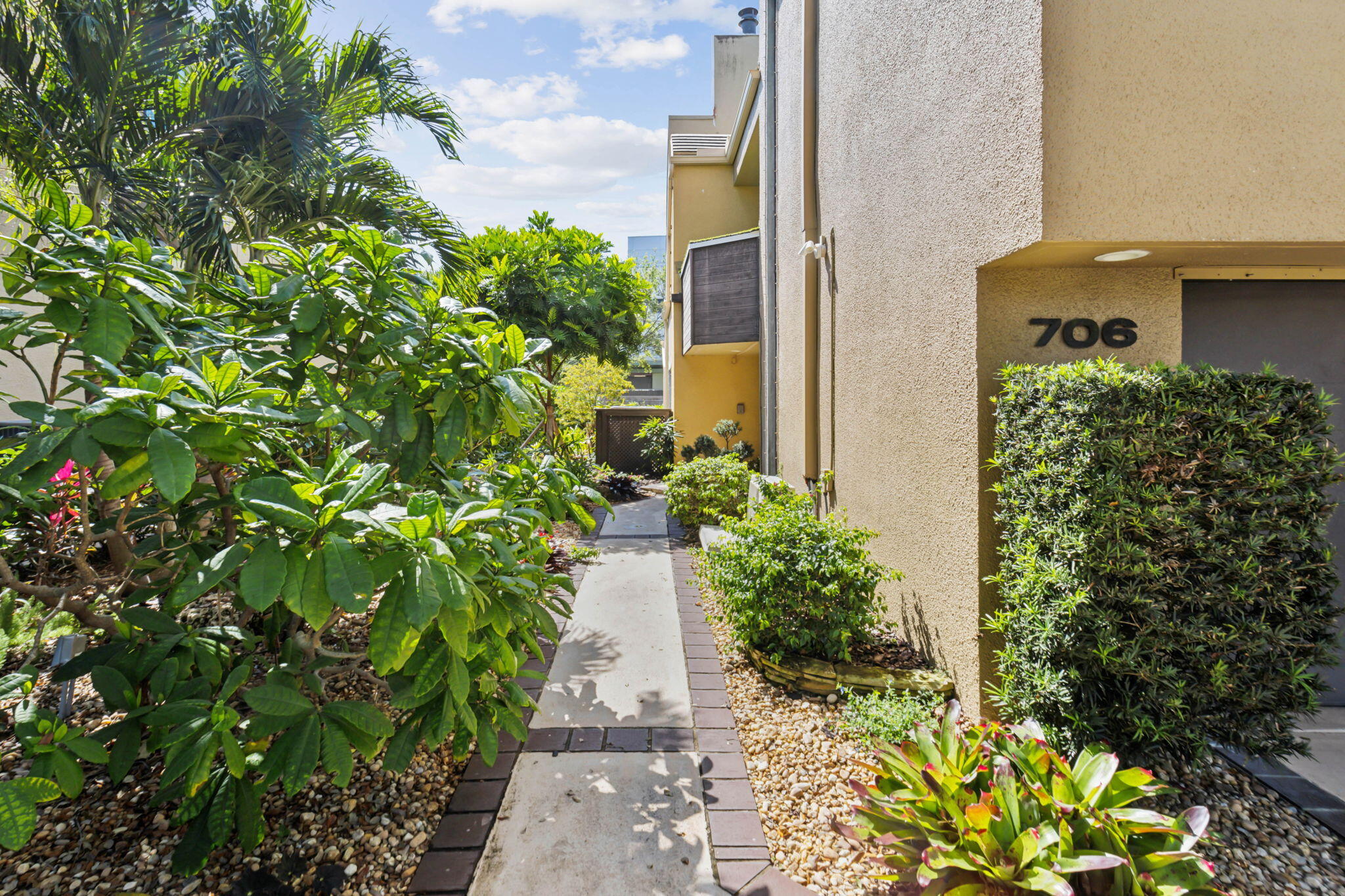 706 St Albans Drive Boca Raton, FL 33486 - Photo 3 of 54 14-web-or-mls-0E2A0625