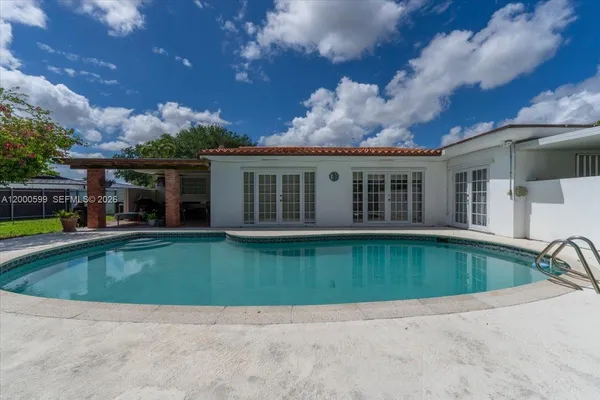 $985,000 | 8197 West 14th Court, Hialeah, FL 33014