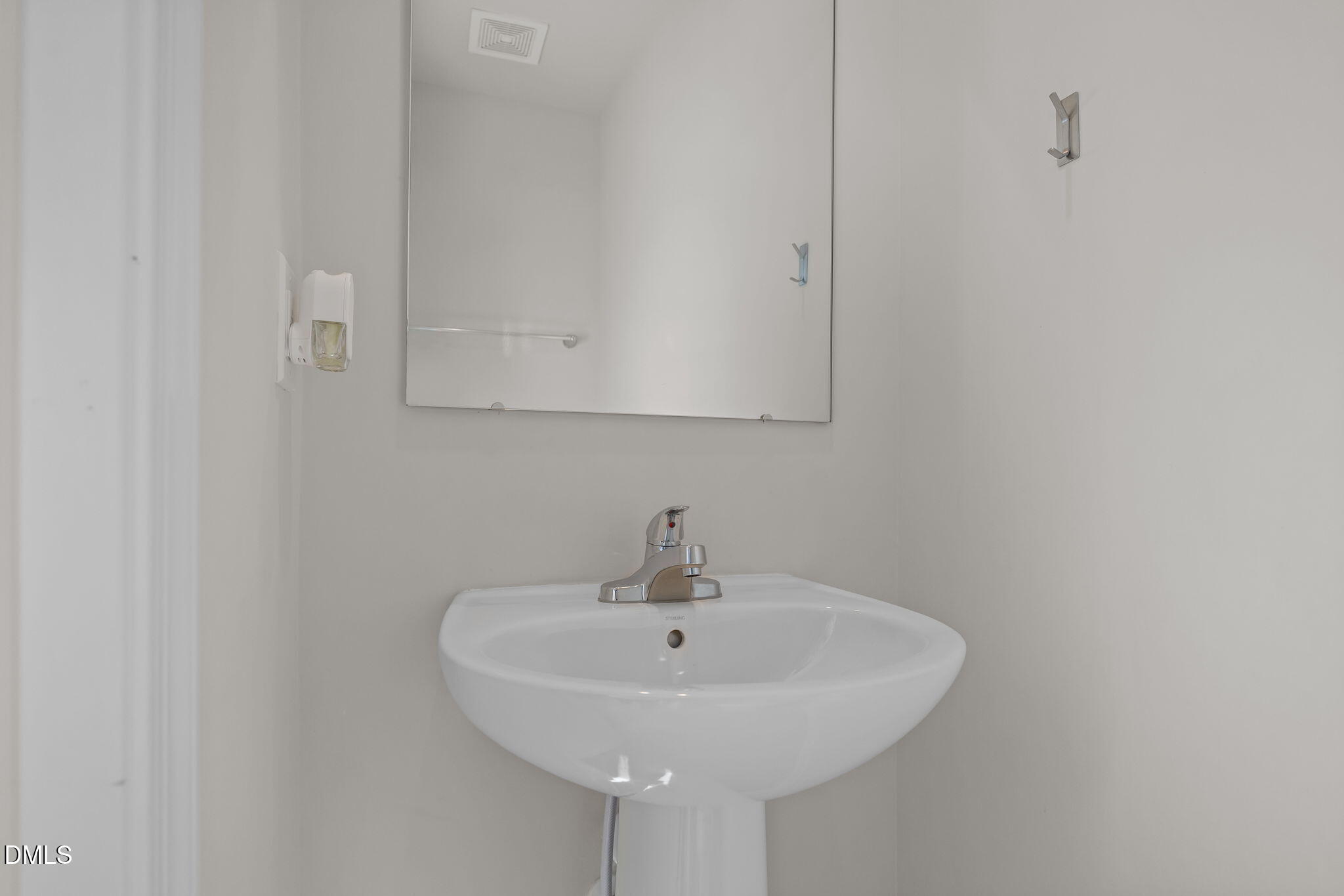 103 Equinox Ridge Terrace Wendell, NC 27591 - Photo 24 of 46 52-web-or-mls-IMG_1099