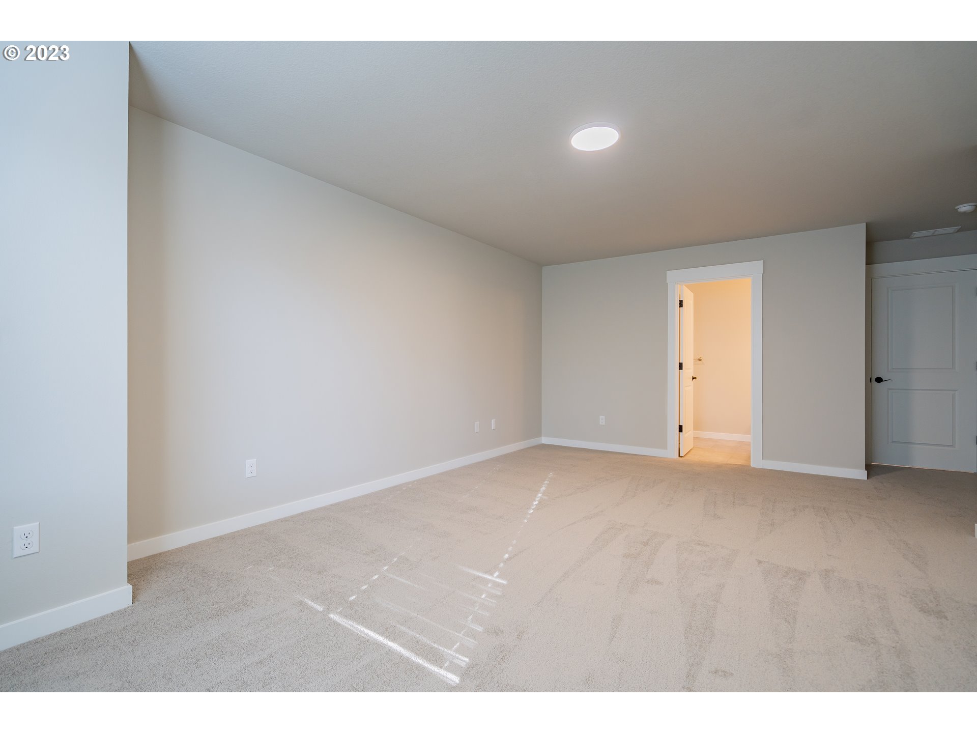 7017 South 13th Street Ridgefield, WA 98642 - Photo 15 of 33 a view of an empty room and window
