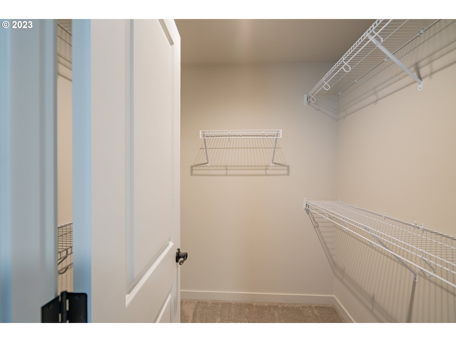 7017 South 13th Street Ridgefield, WA 98642 - Photo 25 of 33 a view of walk in closet