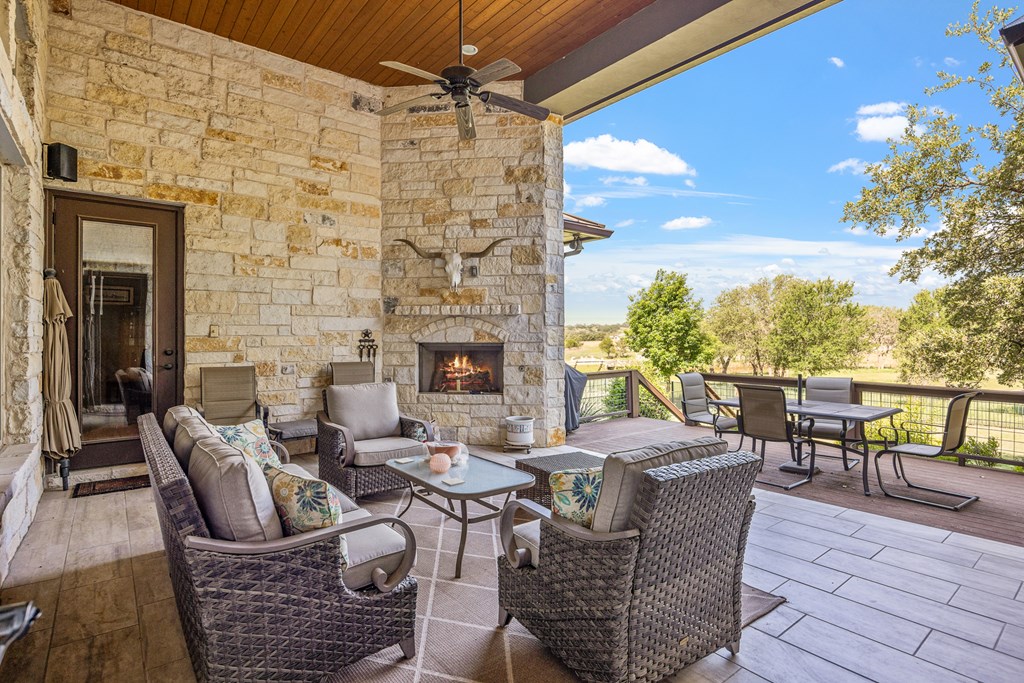 1009 Club House Road Kerrville, TX 78028 - Photo 21 of 30