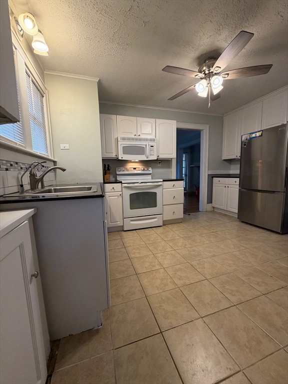 16 Fenimore Boulevard Springfield, MA 01108 - Photo 18 of 33