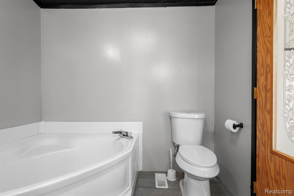 351 North Squirrel Road, Unit 207 Auburn Hills, MI 48326 - Photo 9 of 14