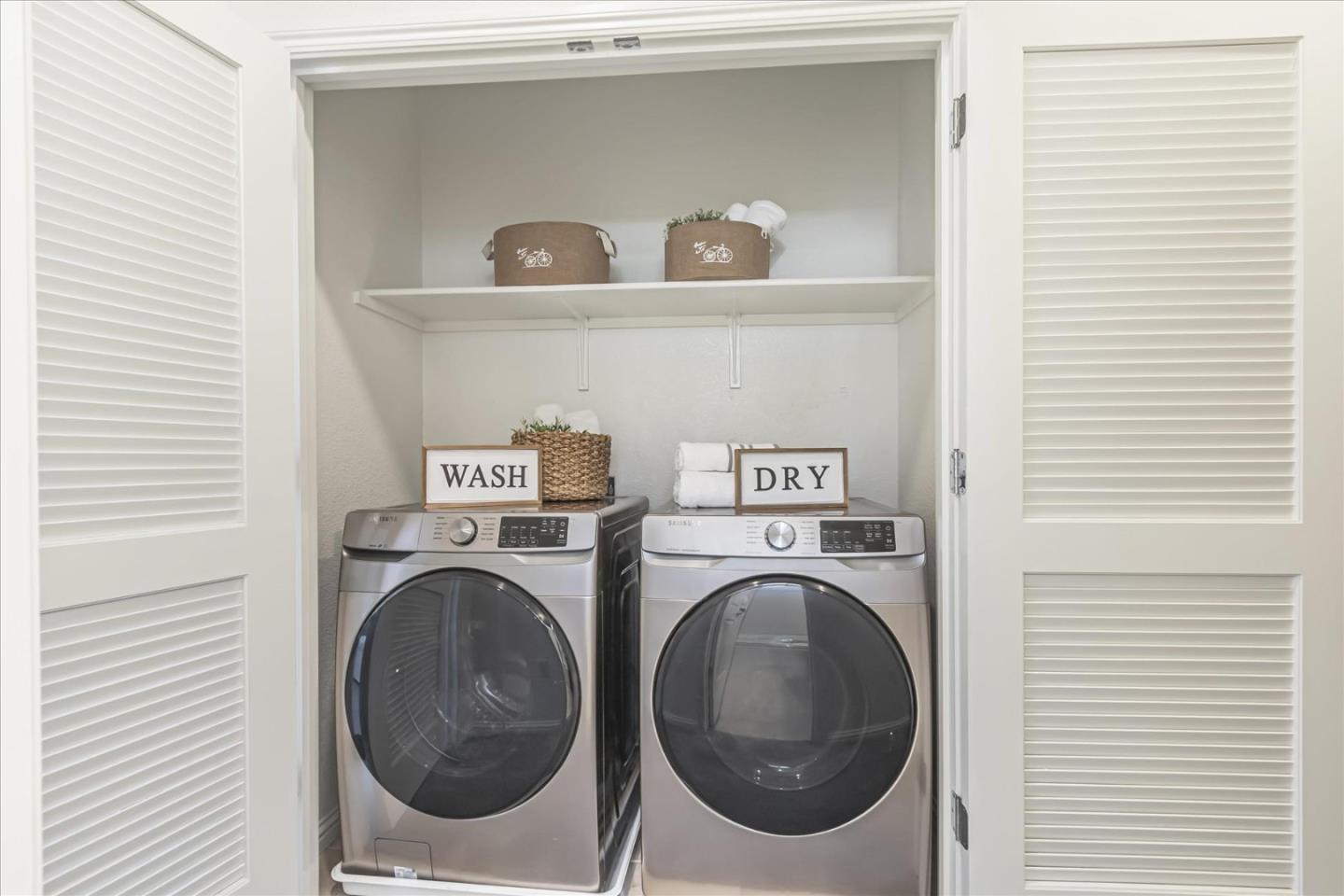 37366 Sequoia Road Fremont, CA 94536 - Photo 24 of 32 a utility room with dryer and washer