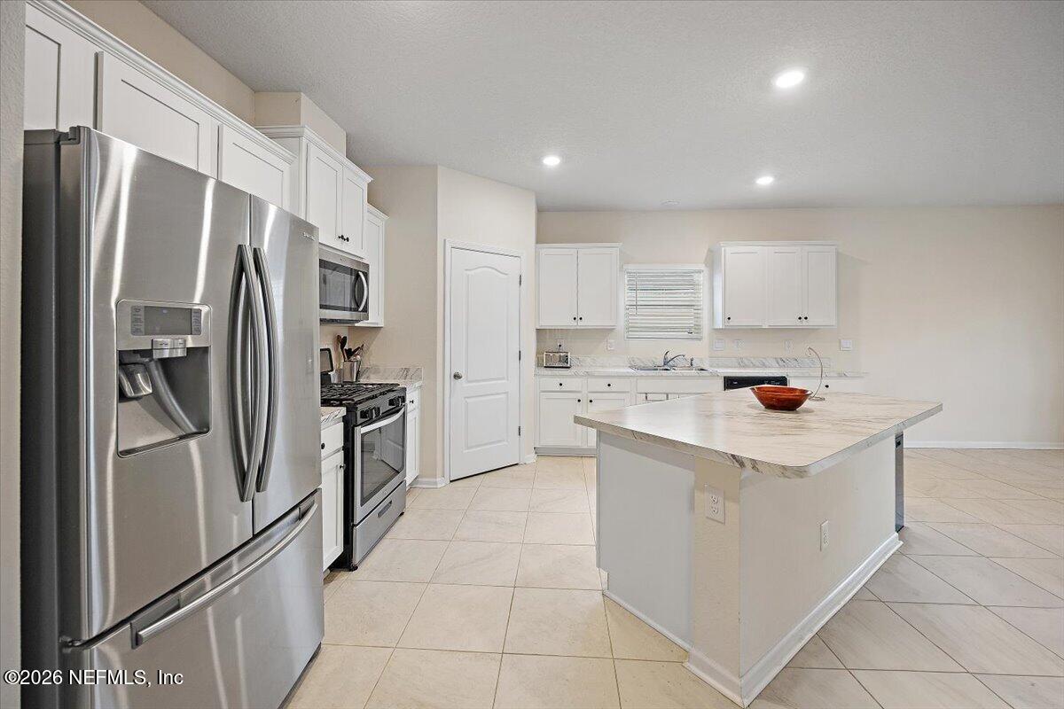 218 Caminha Circle St. Augustine, FL 32084 - Photo 11 of 28 11-Kitchen