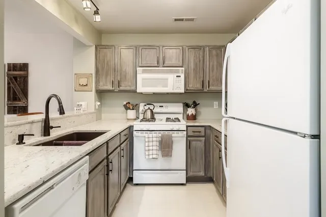 $165,000 | 6339 Commonwealth Drive, Loves Park, IL 61111