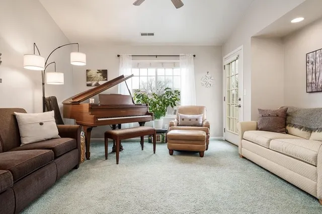 $165,000 | 6339 Commonwealth Drive, Loves Park, IL 61111