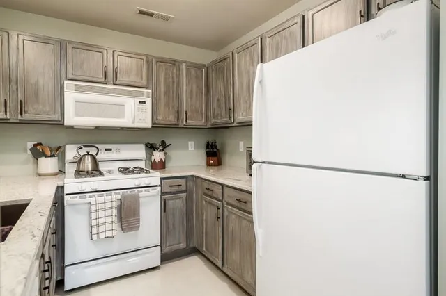 $165,000 | 6339 Commonwealth Drive, Loves Park, IL 61111