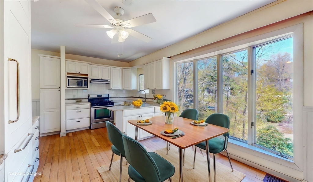 36 Dexter Road Newton, MA 02460 - Photo 7 of 32
