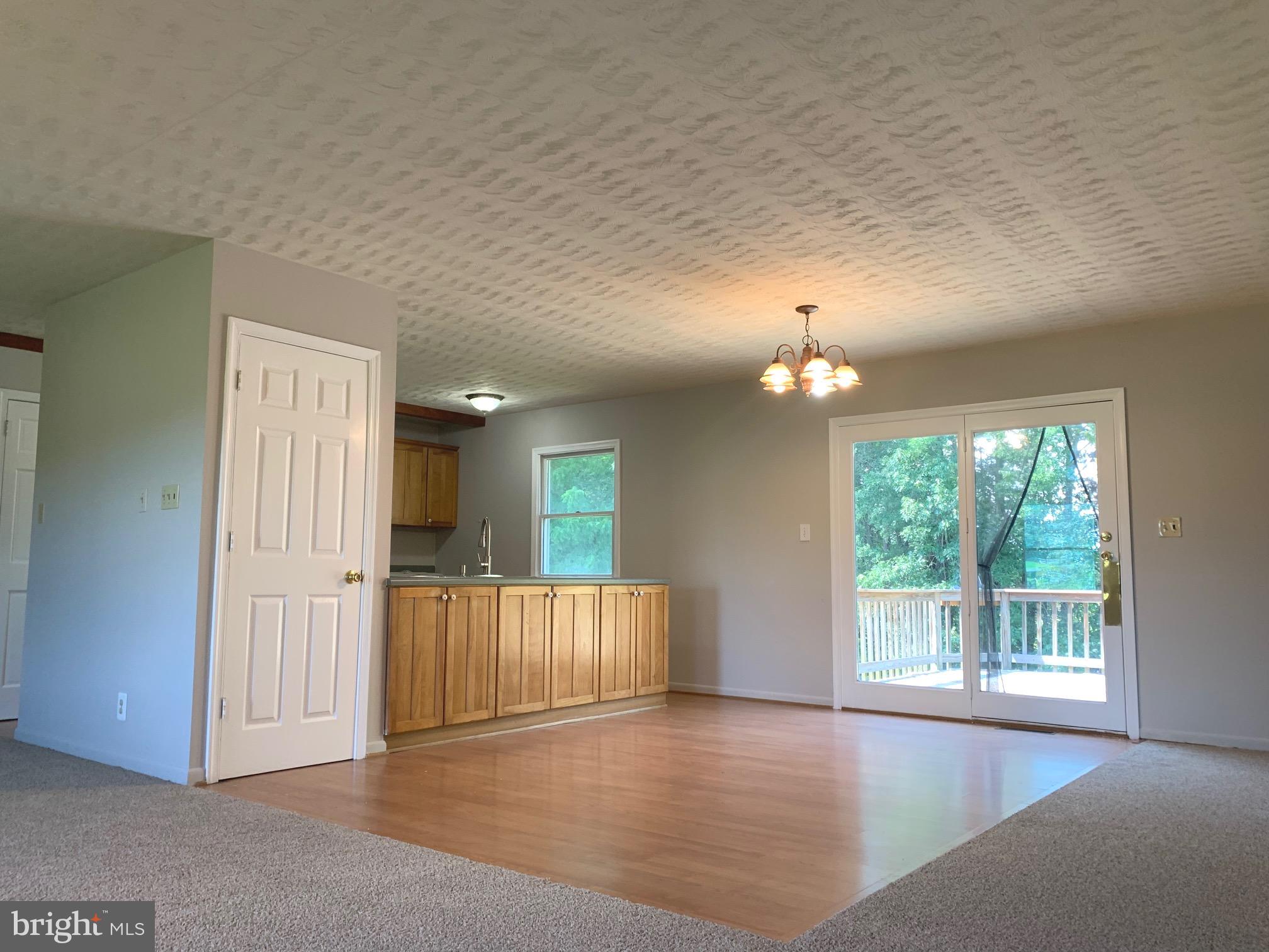 10413 Elys Ford Road Fredericksburg, VA 22407 - Photo 3 of 15 Dining area