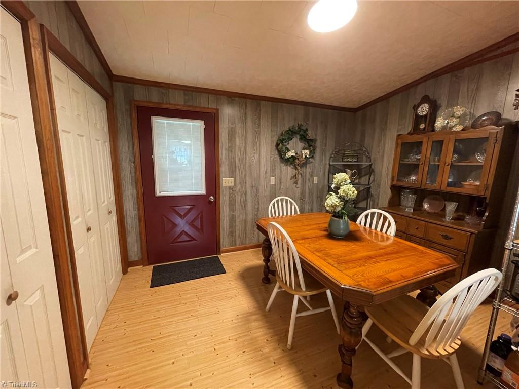 2161 Volunteer Road Pinnacle, NC 27043 - Photo 11 of 37