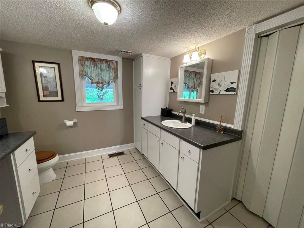2161 Volunteer Road Pinnacle, NC 27043 - Photo 12 of 37