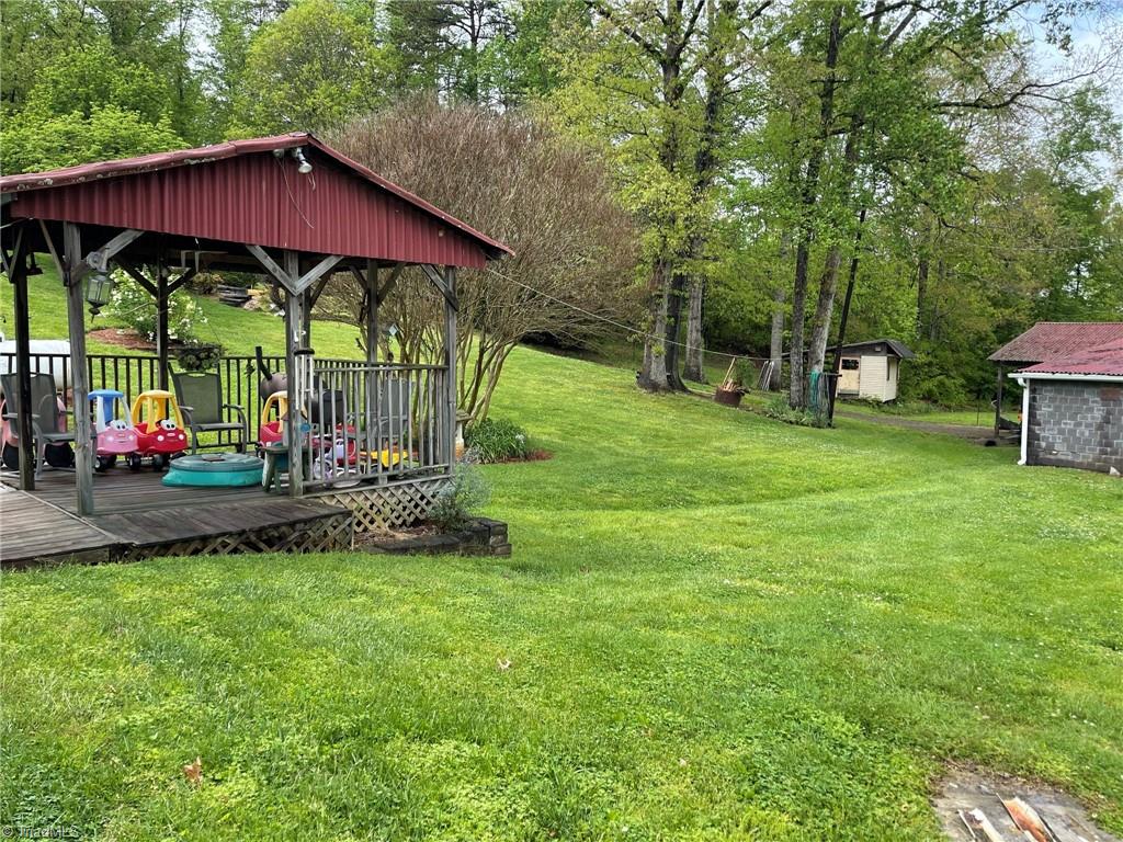 2161 Volunteer Road Pinnacle, NC 27043 - Photo 26 of 37