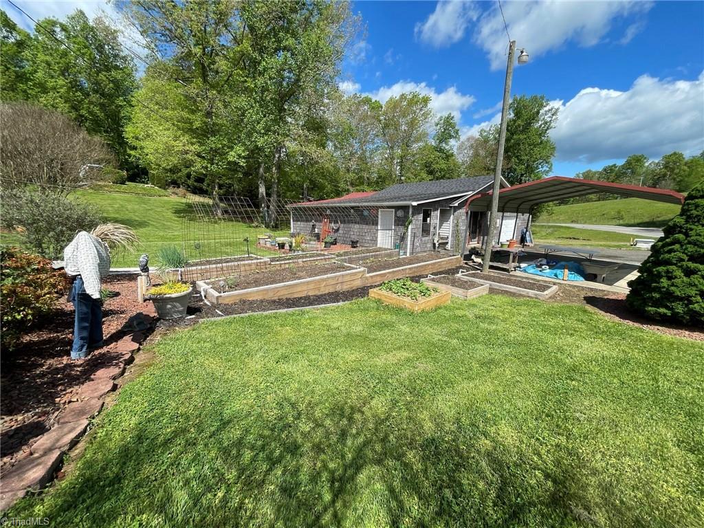 2161 Volunteer Road Pinnacle, NC 27043 - Photo 35 of 37