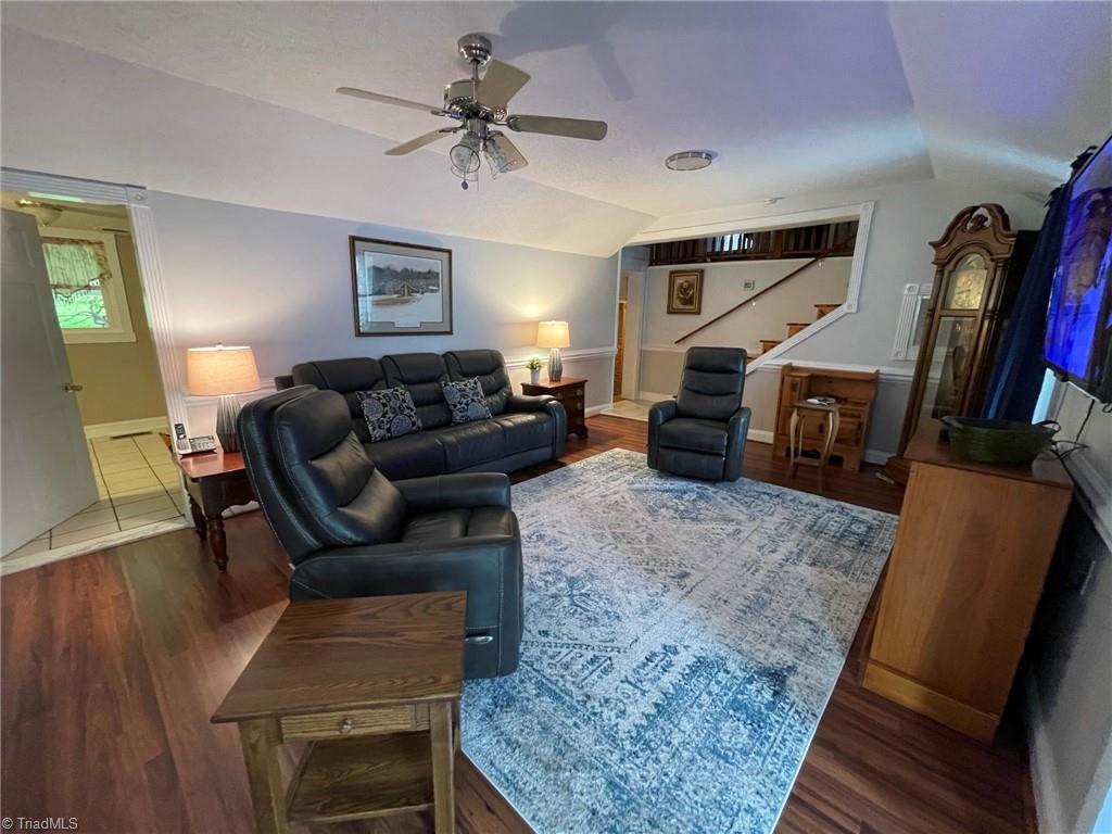 2161 Volunteer Road Pinnacle, NC 27043 - Photo 7 of 37