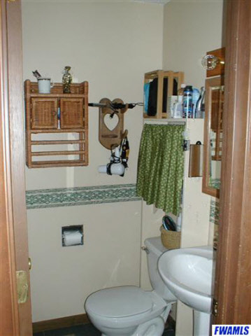209 South Taylor Road Garrett, IN 46738 - Photo 9 of 14 Gallery Image 9