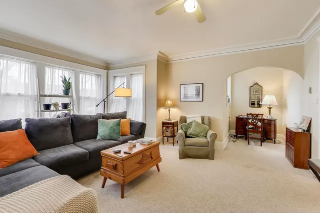 $875,000 | 2245 West Giddings Street, Chicago, IL 60625