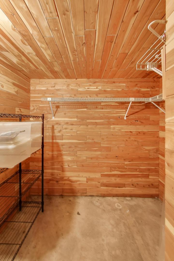 2245 West Giddings Street Chicago, IL 60625 - Photo 39 of 50 a view of a terrace