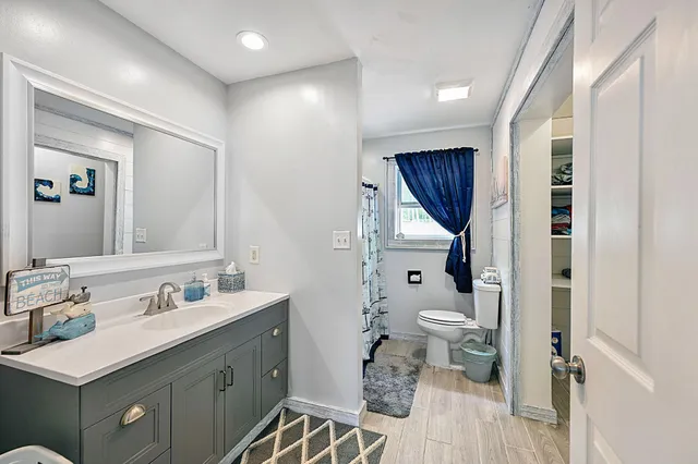 $649,500 | 3756 North Shore Road, La Pointe, WI 54850