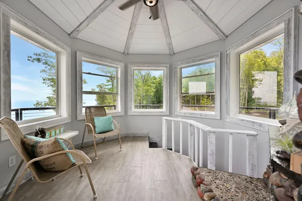 $649,500 | 3756 North Shore Road, La Pointe, WI 54850