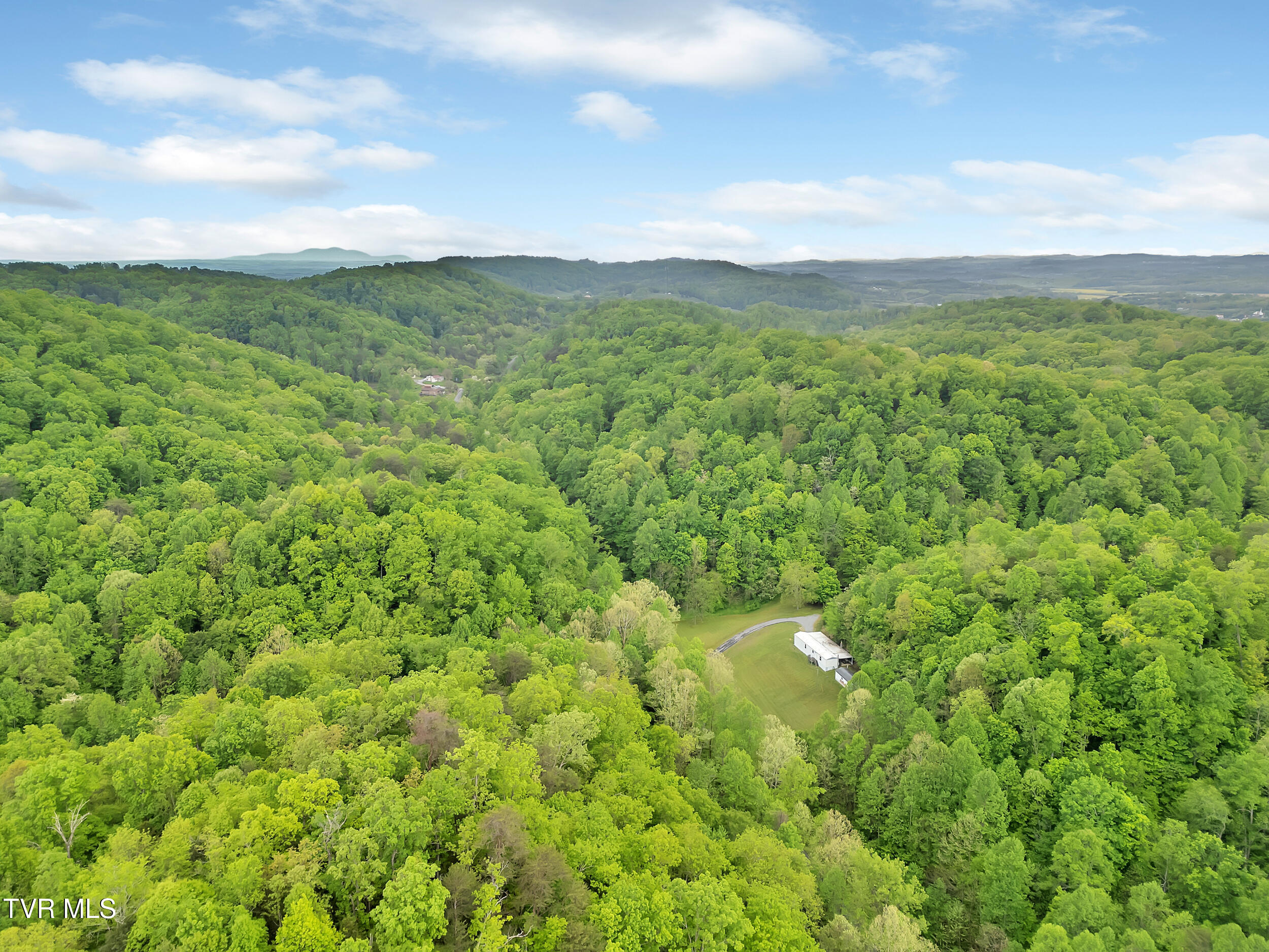 473 Lautner Road Bulls Gap, TN 37711 - Photo 6 of 25 14_05