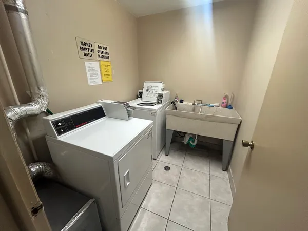 $1,300 | 7300 West North Avenue, Unit 4A, Elmwood Park, IL 60707