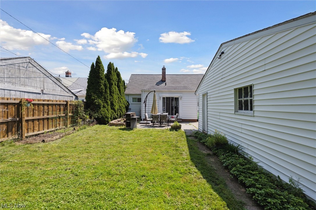 1298 West Miner Road Cleveland, OH 44124 - Photo 28 of 32 Backyard