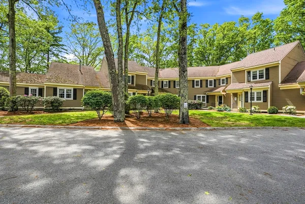 $425,000 | 62 Heritage Drive, Unit 62, Northbridge, MA 01588