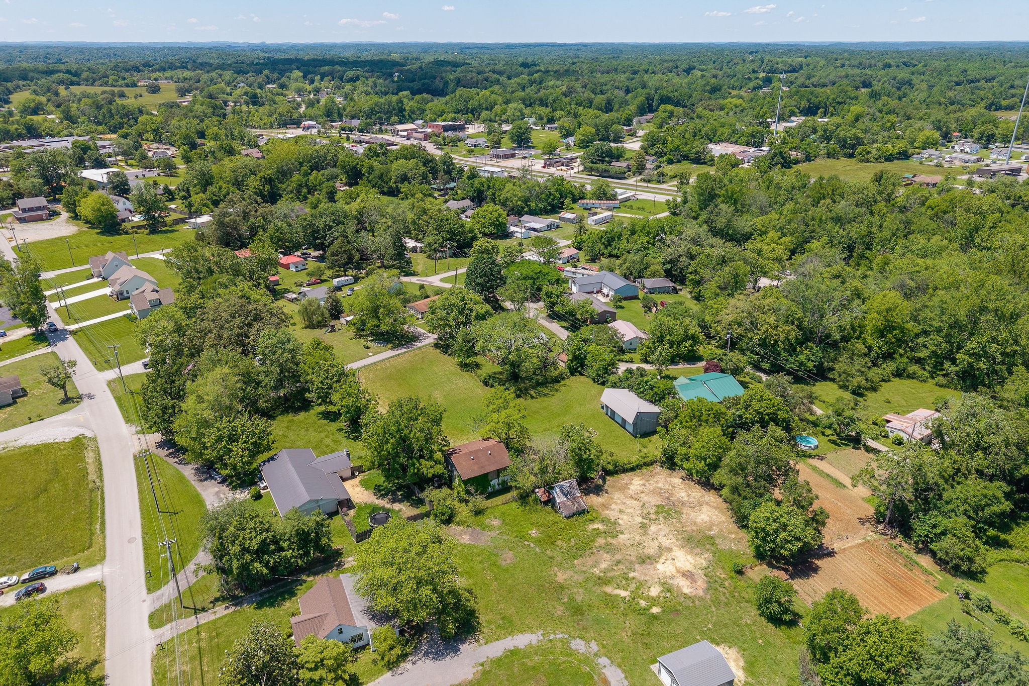 214 5th Avenue South Baxter, TN 38544 - Photo 6 of 20 a view of a city