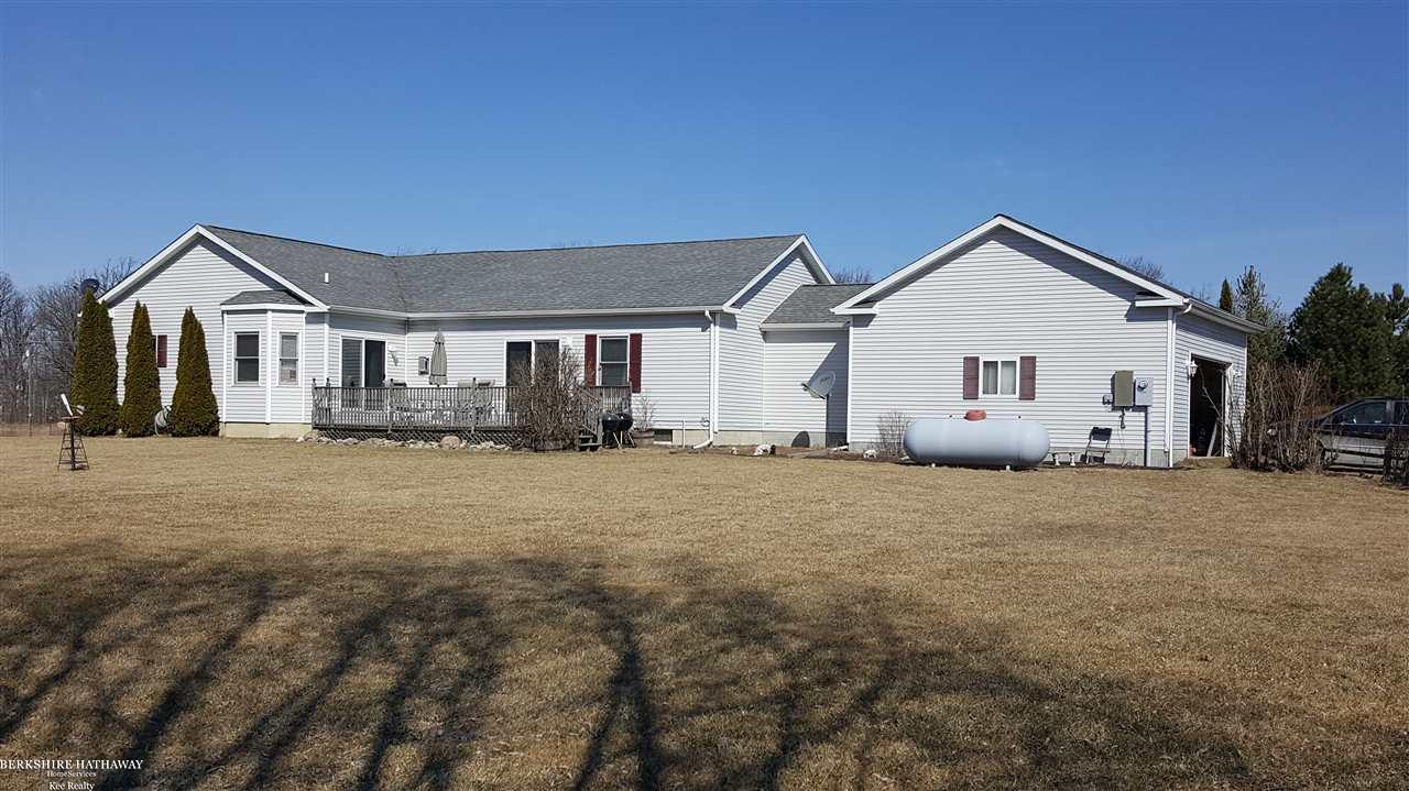 9681 Norman Road Avoca, MI 48006 - Photo 17 of 47 50020694-16.JPG