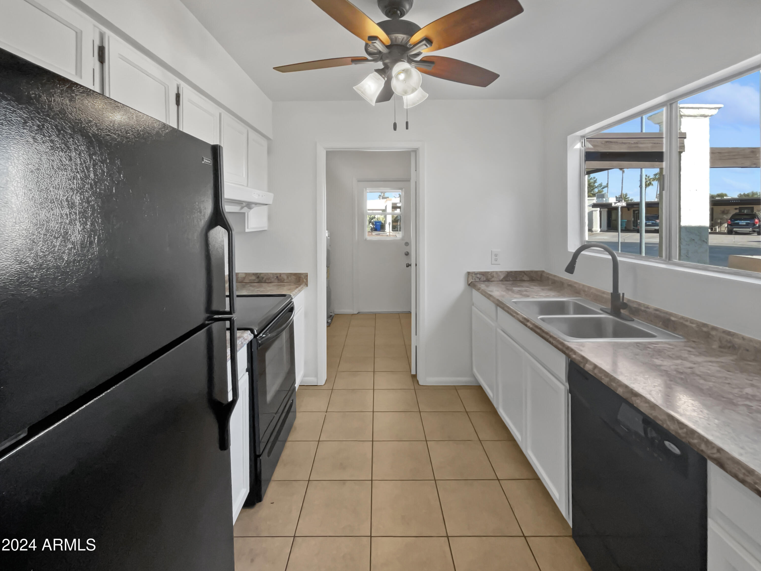 3007 West Redfield Road Phoenix, AZ 85053 - Photo 6 of 20 listing_6