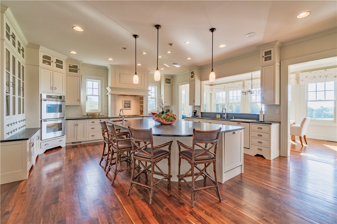 136 Eastover Road Portsmouth, RI 02871 - Photo 12 of 37 Gallery Image 12
