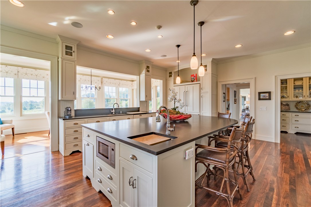 136 Eastover Road Portsmouth, RI 02871 - Photo 13 of 37 Gallery Image 13