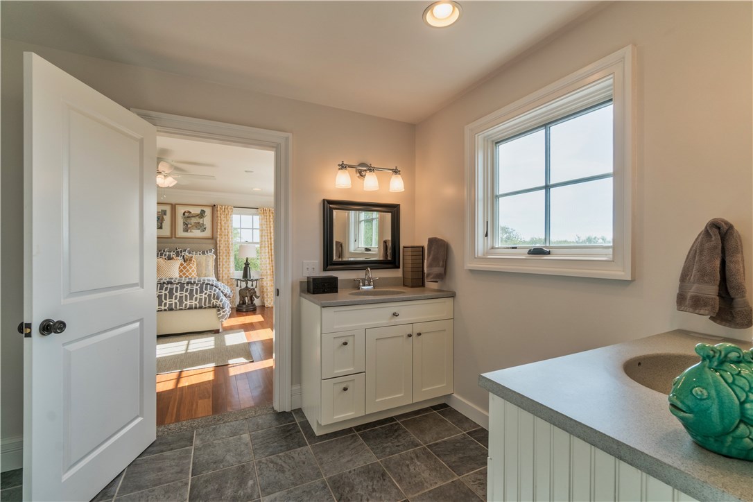136 Eastover Road Portsmouth, RI 02871 - Photo 22 of 37 Gallery Image 22