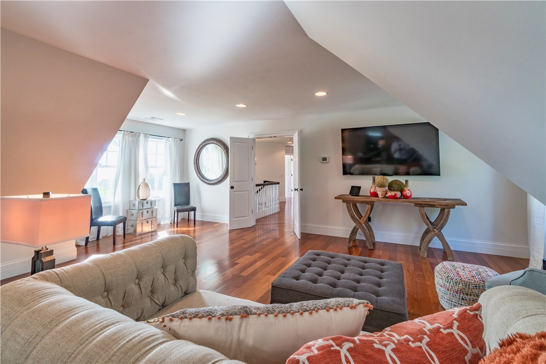 136 Eastover Road Portsmouth, RI 02871 - Photo 31 of 37 Gallery Image 31