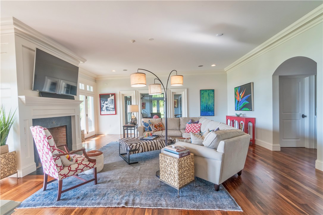136 Eastover Road Portsmouth, RI 02871 - Photo 7 of 37 Gallery Image 7