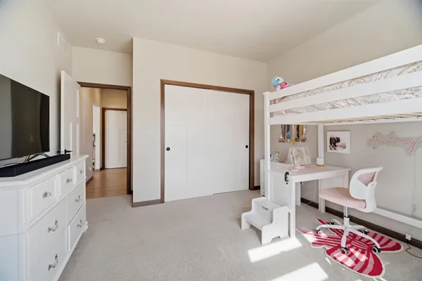 $549,900 | 2875 East Turquoise Lane, Appleton, WI 54913