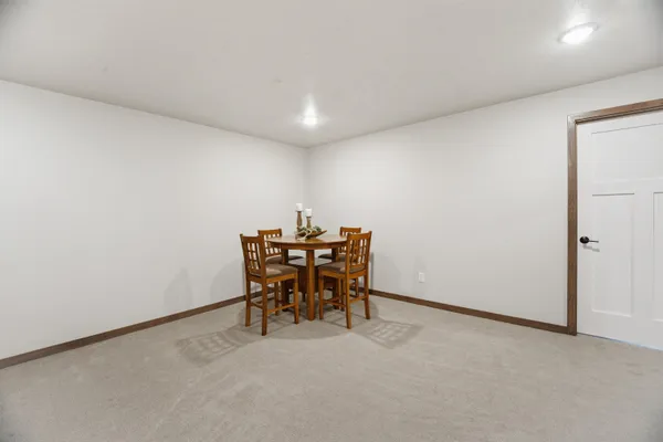 $549,900 | 2875 East Turquoise Lane, Appleton, WI 54913