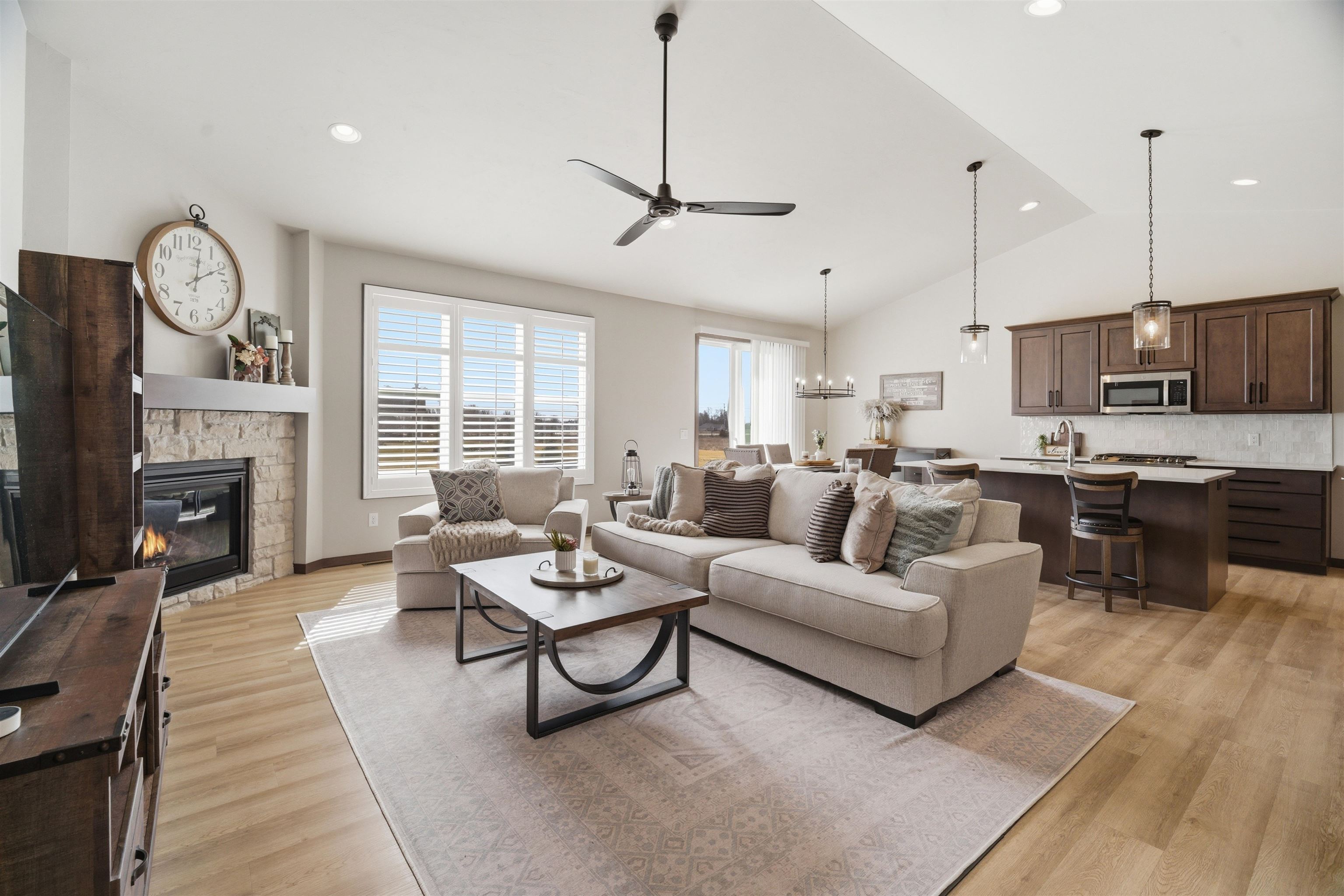 2875 East Turquoise Lane Appleton, WI 54913 - Photo 5 of 41