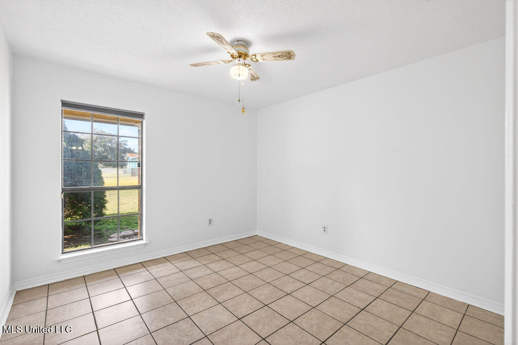 596 Tegarden Road Gulfport, MS 39507 - Photo 18 of 35 596 Tegarden BR 3